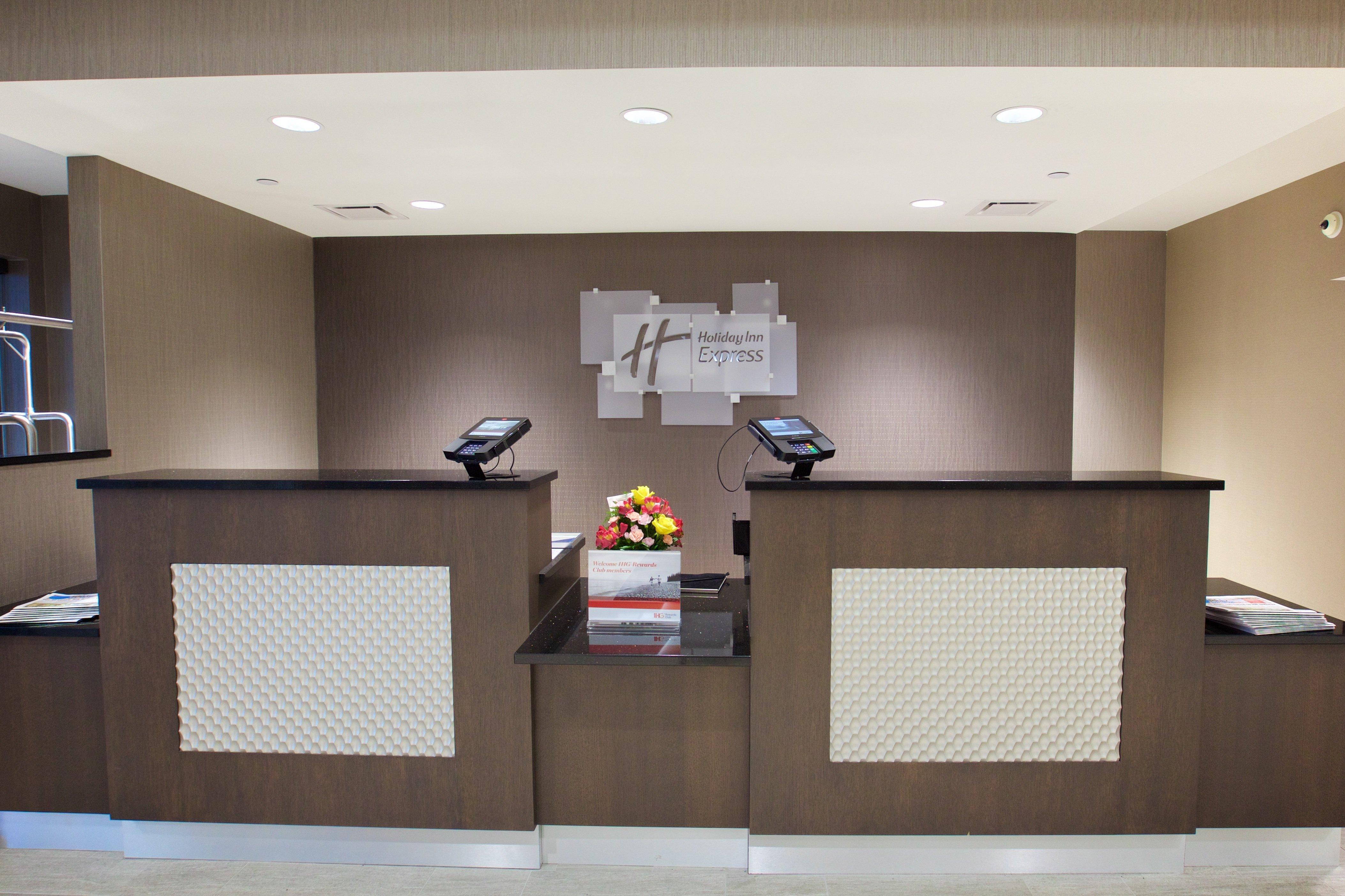 Holiday Inn Express Fargo Sw I94 Medical Center, An Ihg Hotel Esterno foto