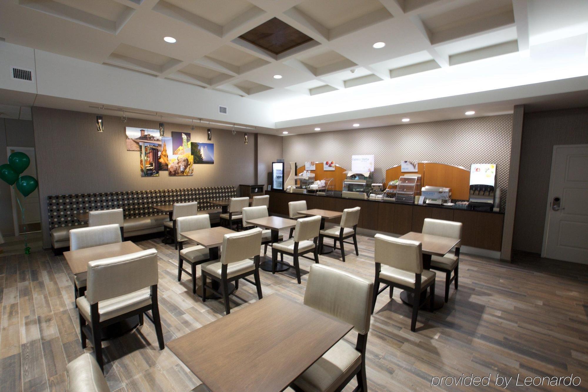 Holiday Inn Express Fargo Sw I94 Medical Center, An Ihg Hotel Esterno foto